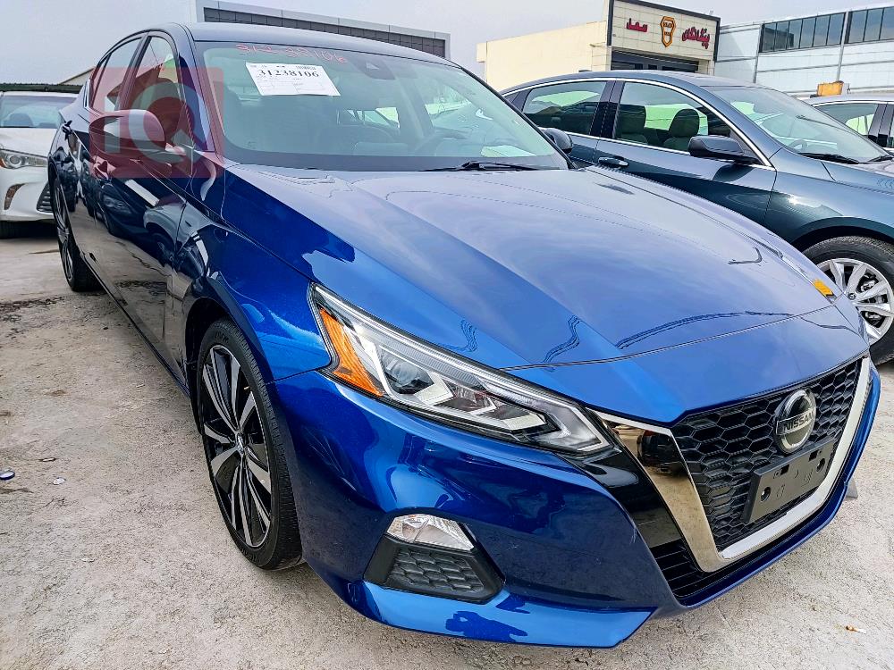 Nissan Altima